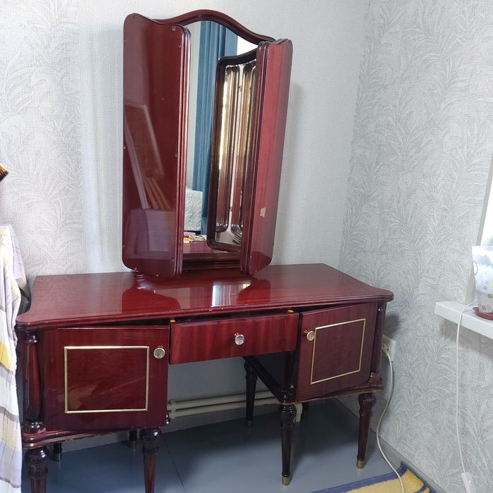 Трюмо пр-во Югославия.