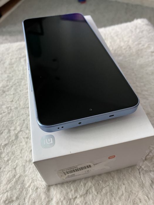 Xaomi 13 T / 256GB / 8+4 GB ram/ 144 Hz / alpine blue/ cutie completă.