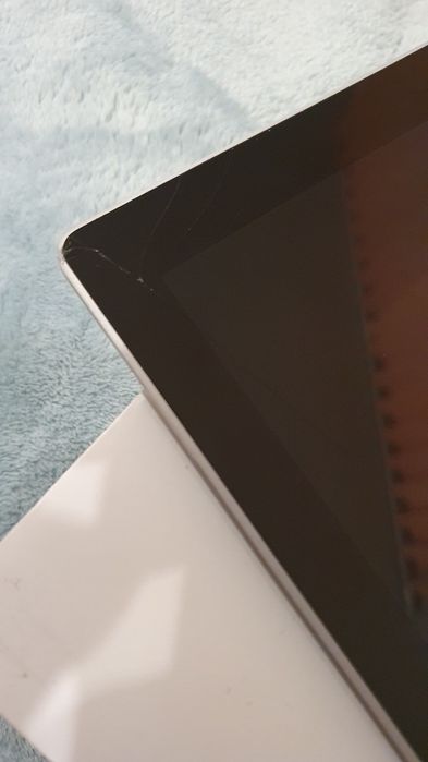 Microsoft Surface Pro 5 i5 256GB ssd 8GB Ram