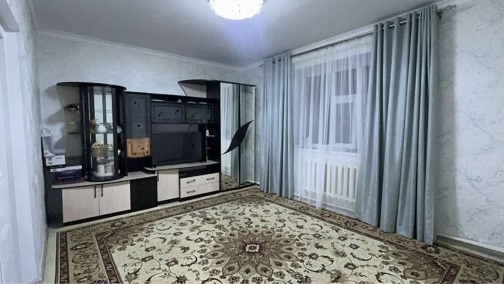 Үш бөлмелі үй сатылады