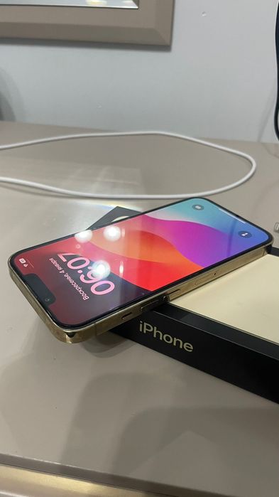 Продам айфон 13 про 256г