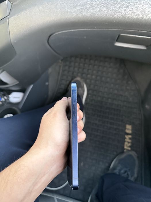 iPhone 12 64gb dark blue