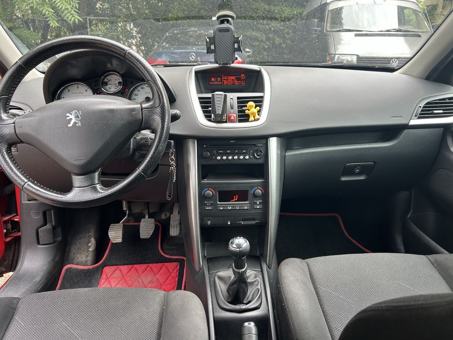 Продавам Peugeot 207 sw 2007г