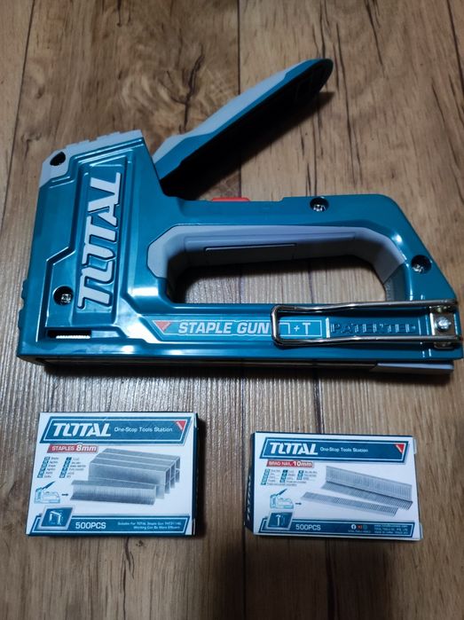 Степлер меб Total профес новый  со скобами 8 мм и гвоздями -по 500 шт