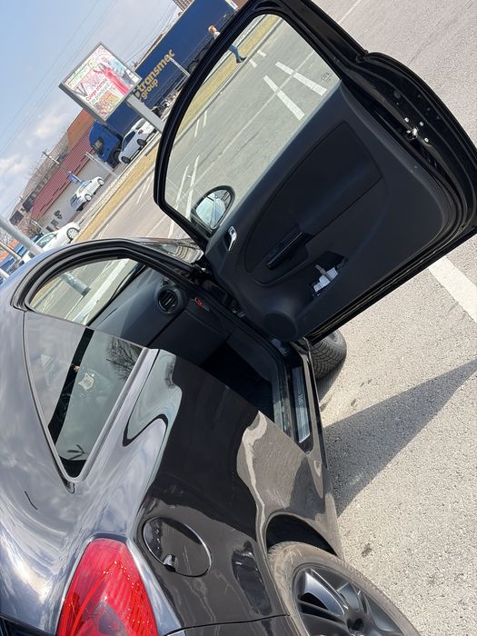 Vand Opel Corsa 2010 1.4 benzina