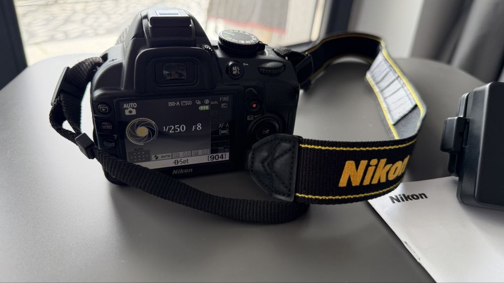 Aparat foto Nikon DSLR D3100