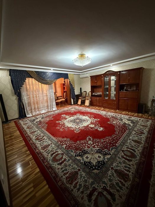 Продается 4 комнатная банковская квартира на Чиланзаре И