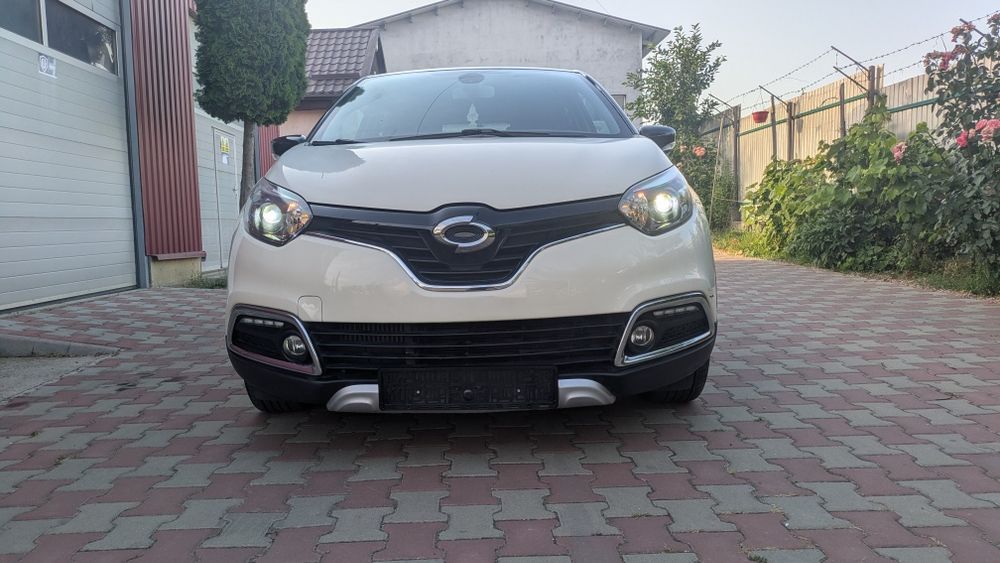 RENAULT Captur 2016