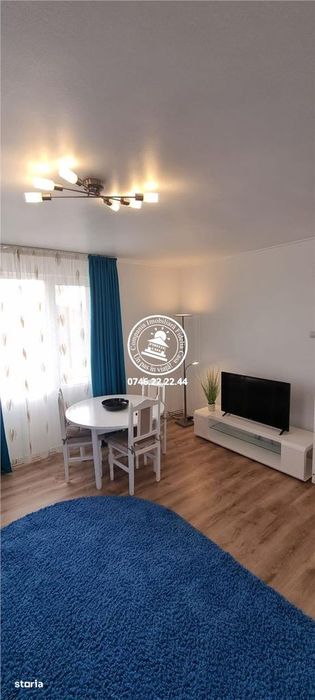 Apartament 4 camere, 2 bai, terasa - de inchiriat - Copou