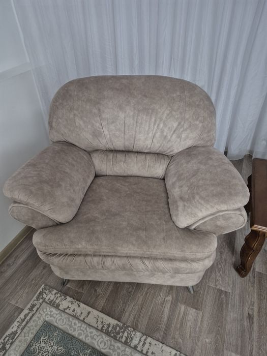 Диван с креслами