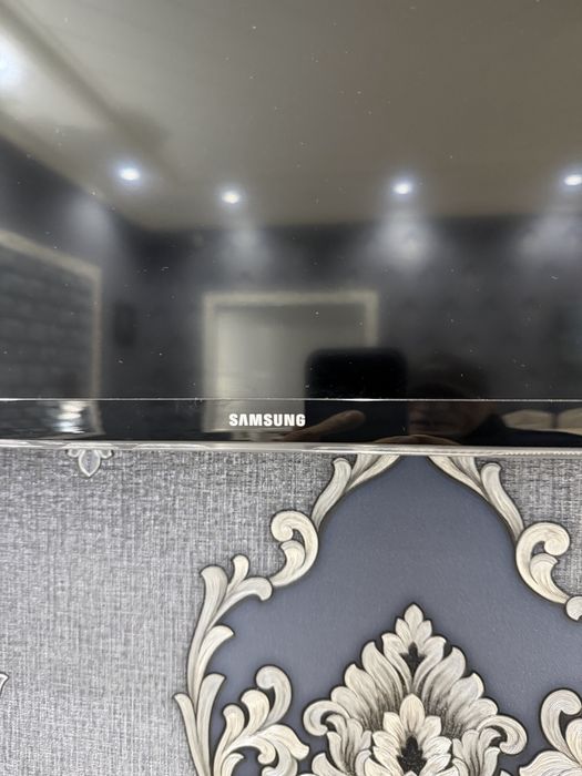 Телевизор Samsung 65”