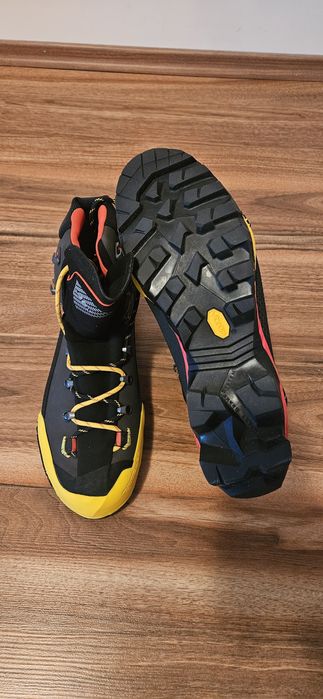 Bocanci drumetie barbati La Sportiva Aequilibrium LT GTX