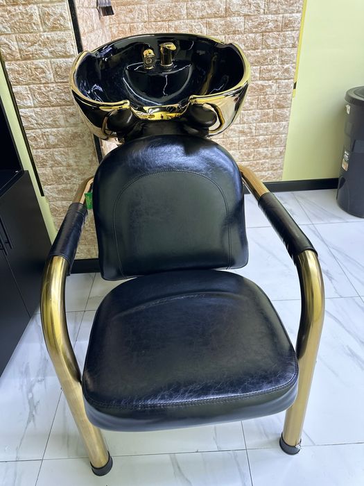 Гузаллик салони учун барча ускуналарни сотаман.