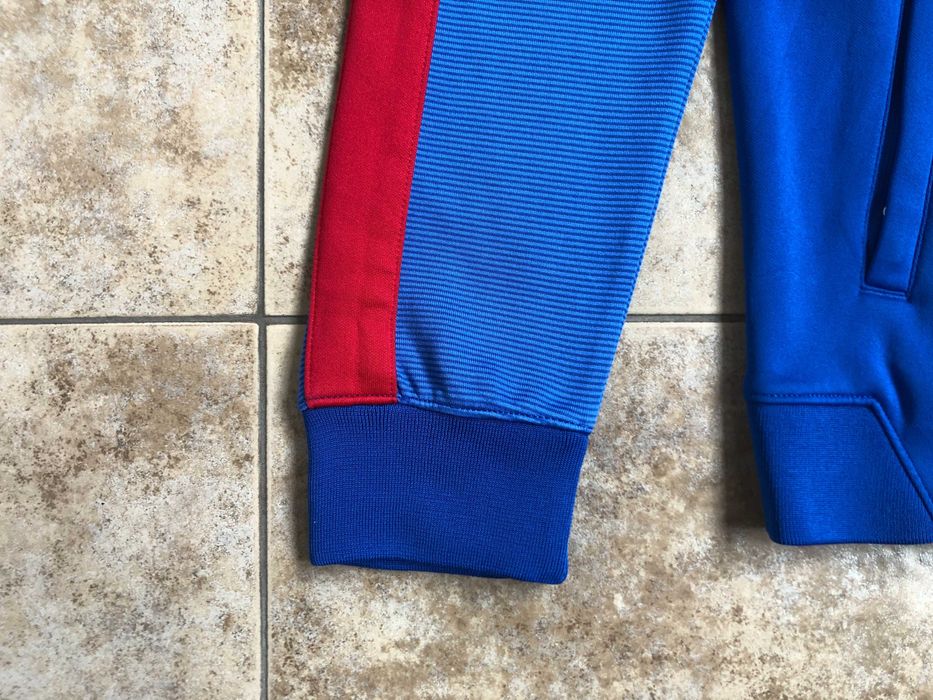 Barcelona горнище суичър М