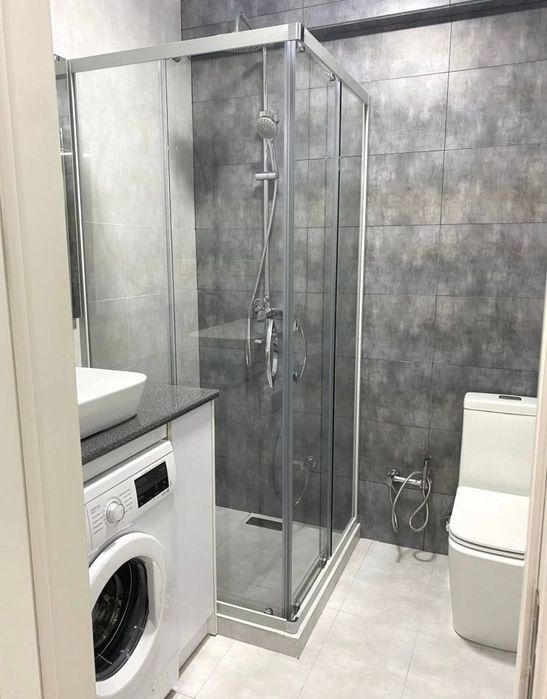 Yashnobod Kadesheva bozori Olmos metrosi yaqinida kvartira bor