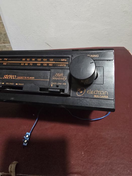 Стар Японско-Български радиокасетофон за автомобил
