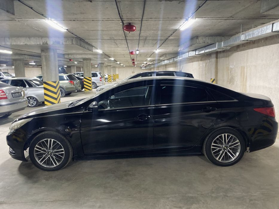 Hyundai Sonata авто в аренду
