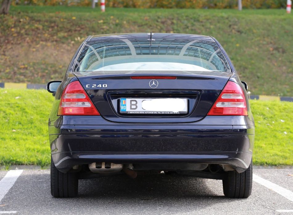 | Mercedes C240 | 2.6 Benzina 170Cp | 33.000 km | Classic |