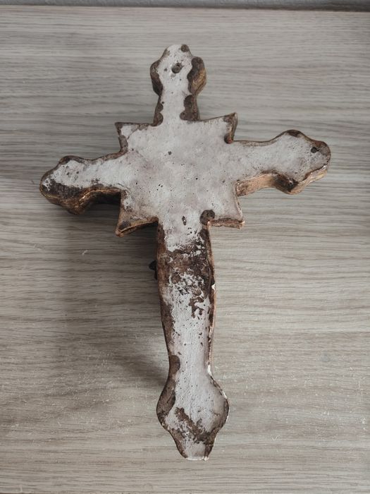 Крест на стену прошлого века