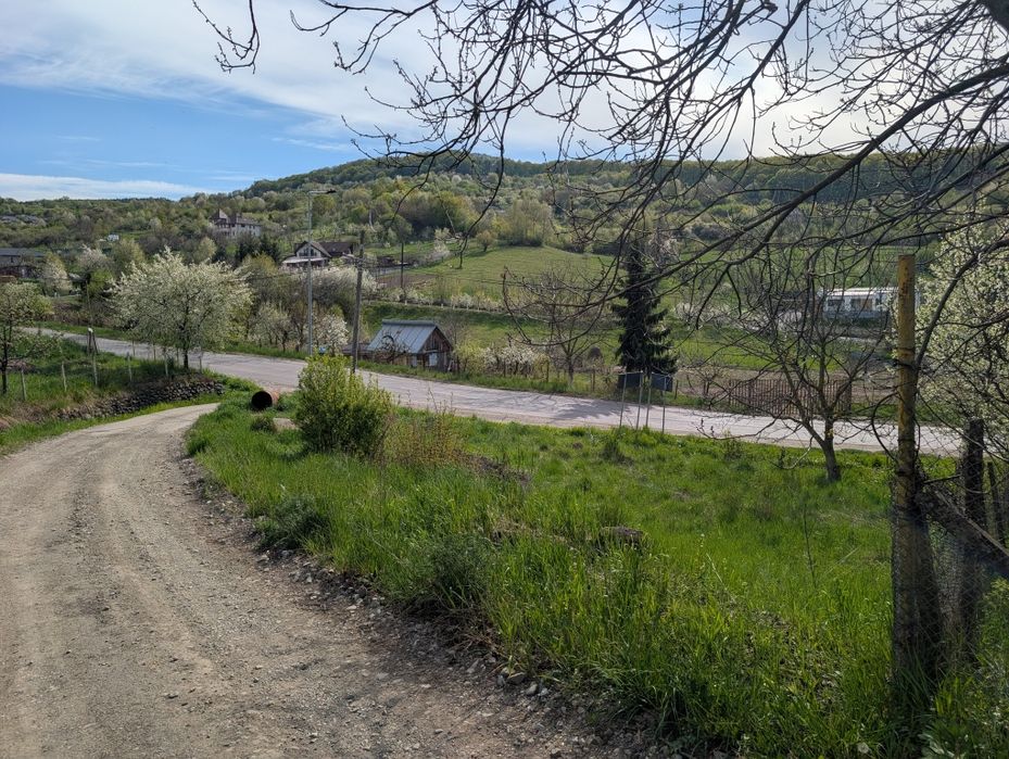 Teren 250mp de vânzare Valea Jelnii la Asfalt