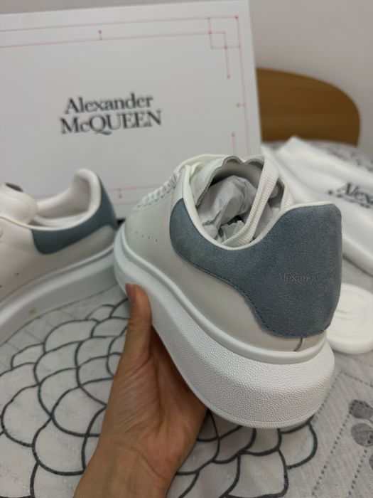 Чисто нови Alexander McQUEEN