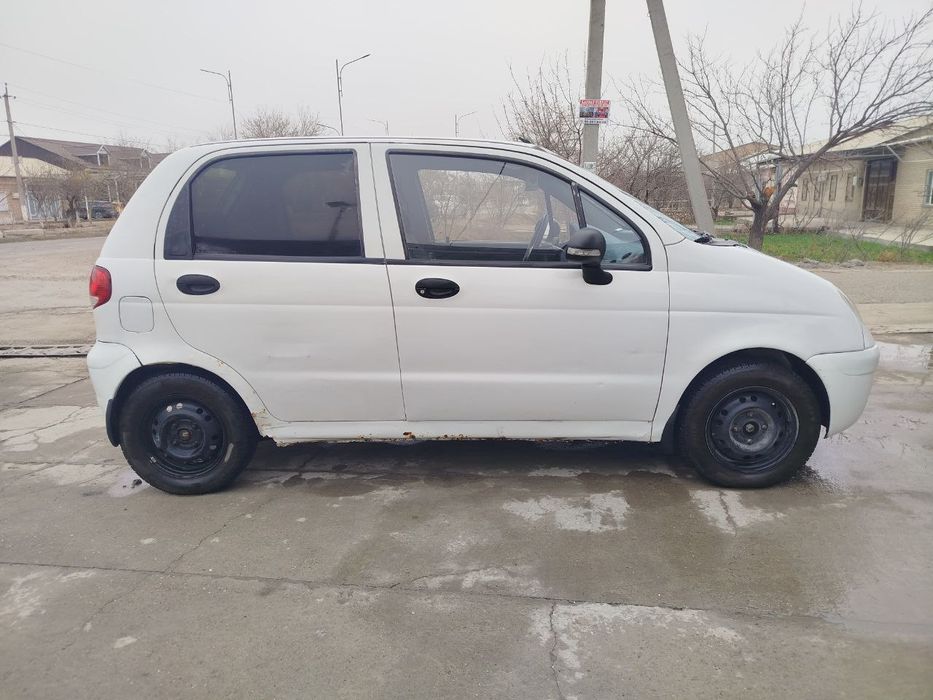 Матиз машинаси сотилади.