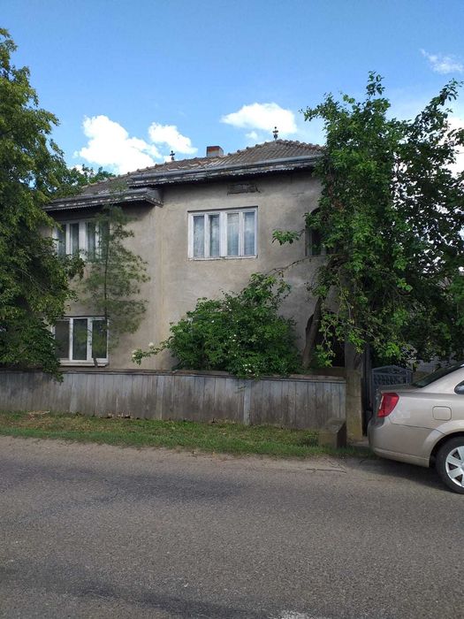 Casa de vanzare + Anexe + teren 1ha Solonet / Suceava