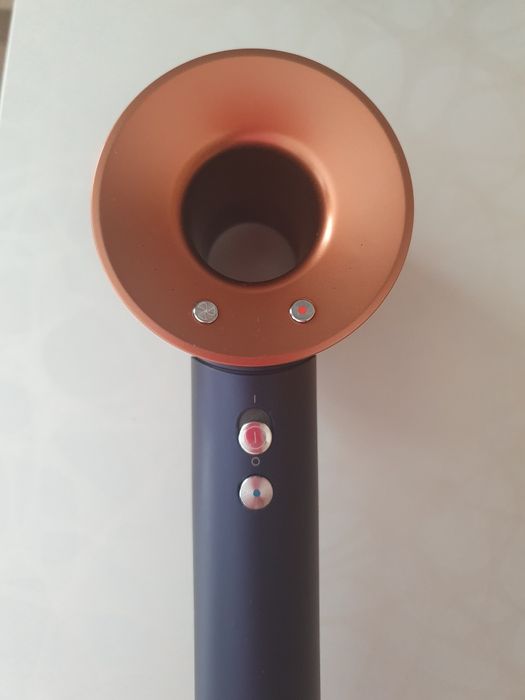 Сешоар Dyson supersonic