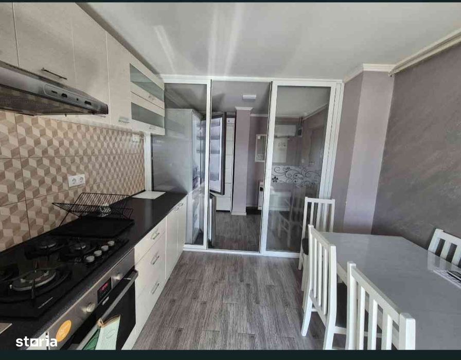 Vand apartament 2 camere , ultracentral, renovat ,utilat si mobilat