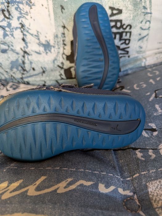 Pantofi sport copii mărimea 21 de la Decathlon