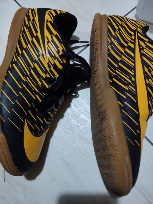 Запазени маратонки Nike