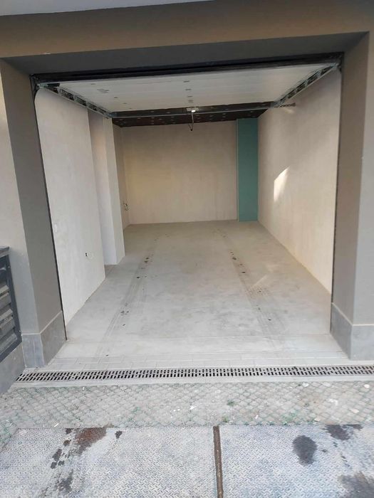 Дава се под наем Гараж / Паркомясто в София, Витоша - 30 кв.м за 130 € - Снимка #2