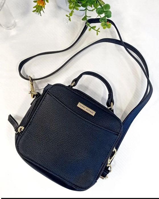 Geantă Tommy Hilfiger originală – nouă, cu etichetă