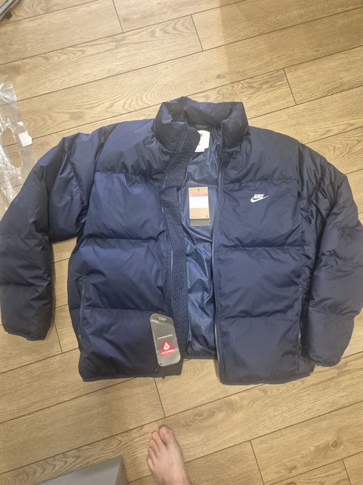 Nike пуховик  L размер