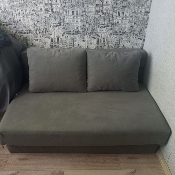 Продам диван трансформер без каркасный.