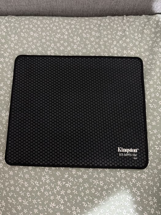 Vand Mousepad HyperX 20 RON !