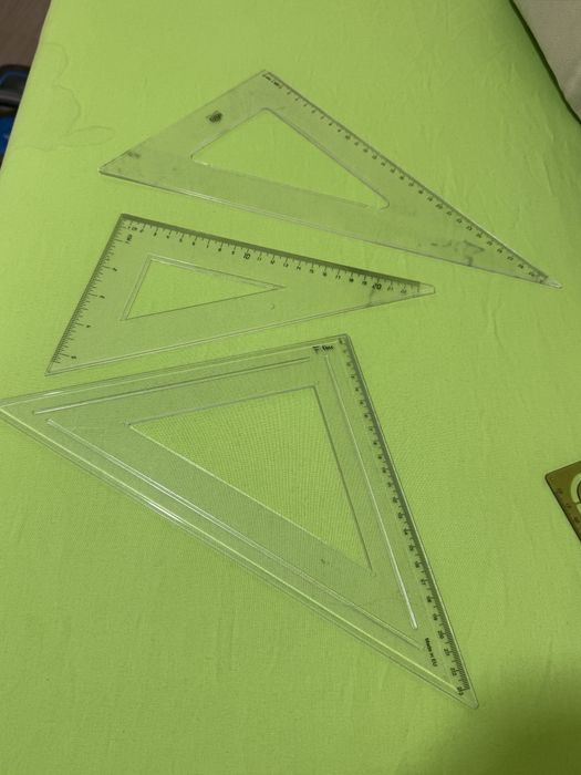 Чертожни Инструментитръгълници