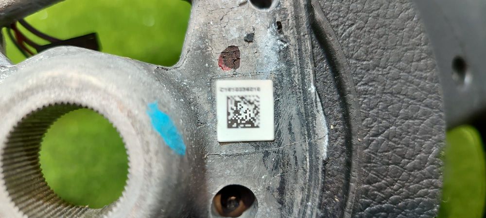 VOLAN PIELE CU COMENZI BMW SERIA 5 F10 / F11 2010–2013 / COD OEM 32336790886 (4C2)
