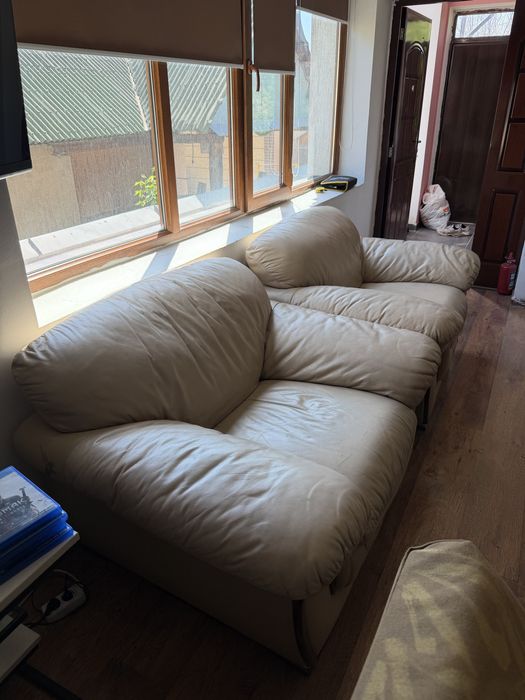 Кожаный диван и кресла