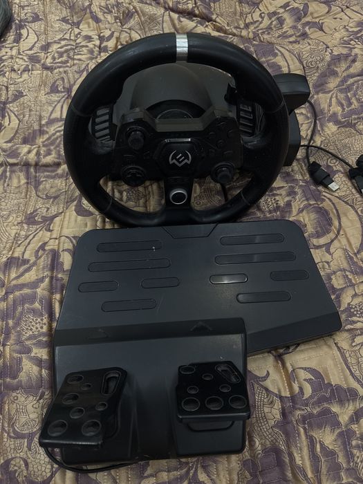 Продаю игровой руль