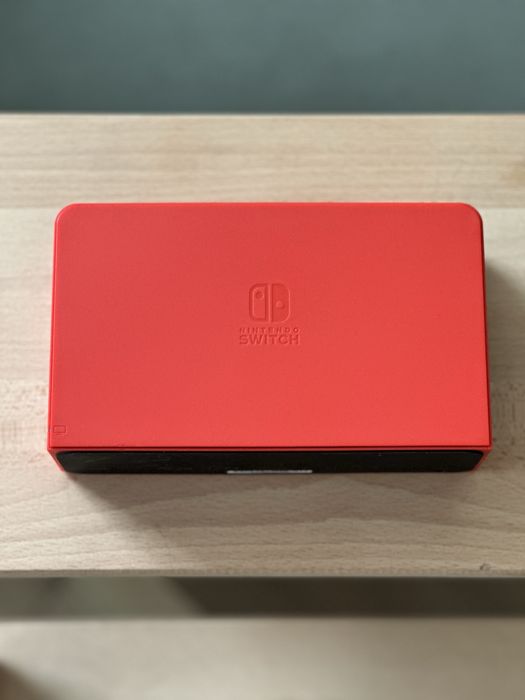 Nintendo Switch OLED - Model Mario Red edition