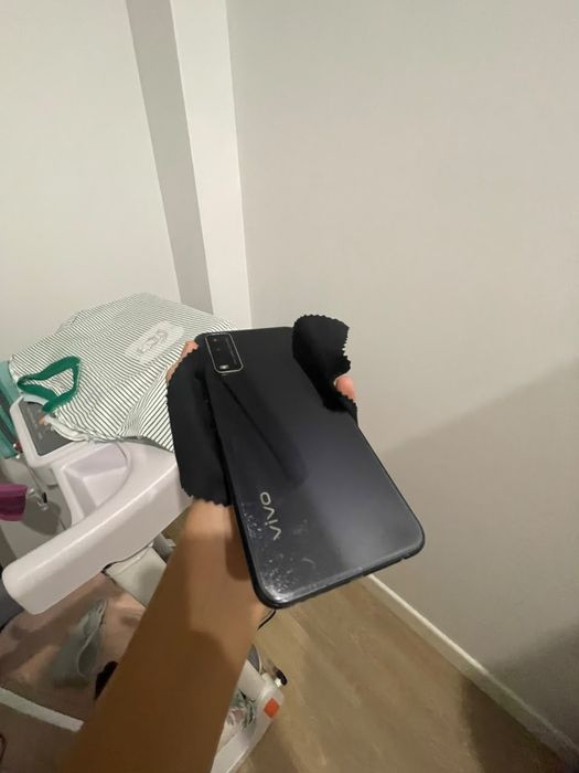Vivo Y20 не работает экран