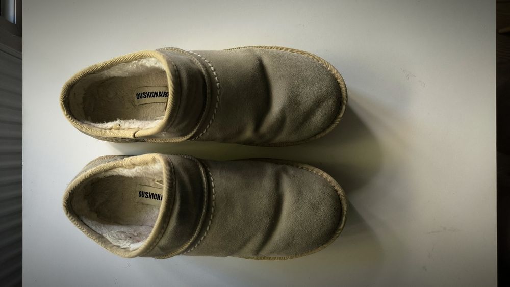 Clogs din piele suade beige