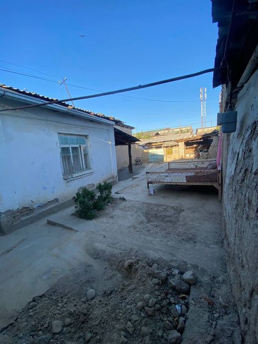 Уе сотилади срочно янгийол шахарга кирад 29000 дол кэлишамиз.