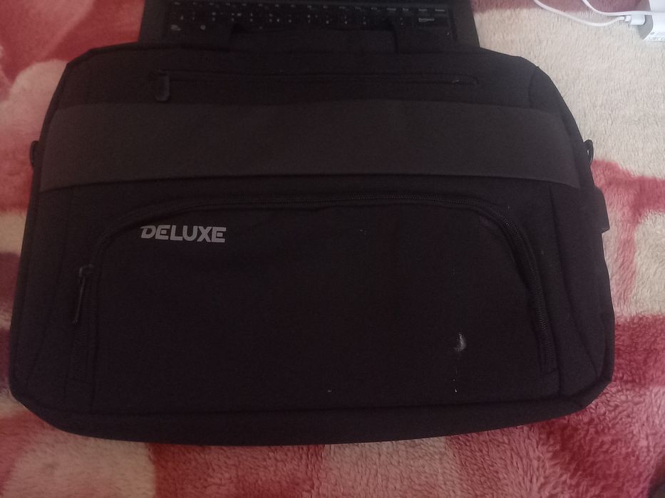 Ноутбук DELL. Сумка подарок