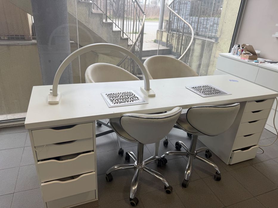 Двойно бюро за маникюр + два прахоуловителя Build in ULKA