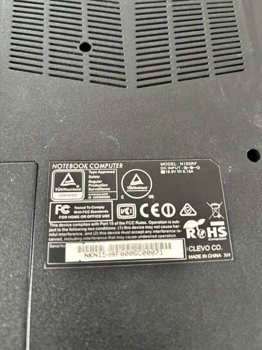 Laptop Gaming Clevo i7-6700HQ• 16gb ram• SSD Samsung 500gb• nvidia GTX