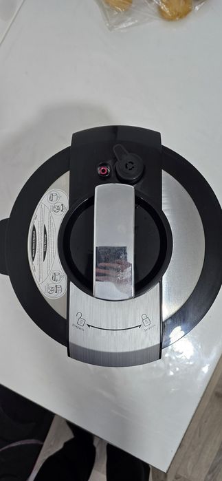 Мультиварка продам