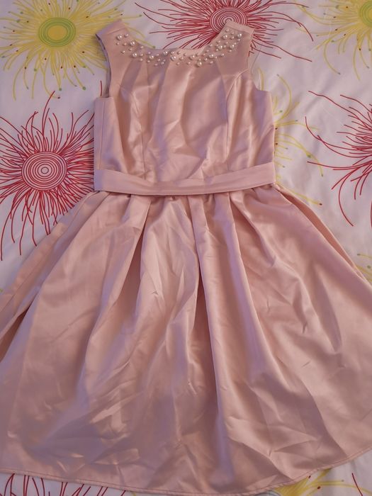 Рокля с перли