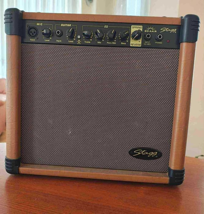 Усилвател с два микрофона